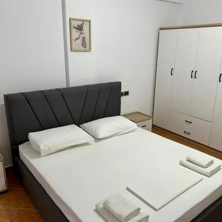 Monix * Sarandë